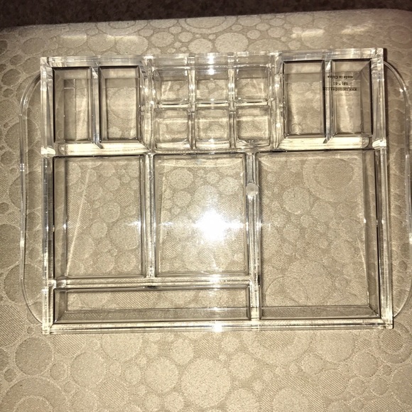 🎉SALE🎉Acrylic Organizer - Picture 2 of 4